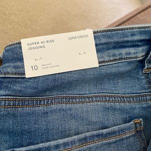 American Eagle hi rise jegging super stretch.